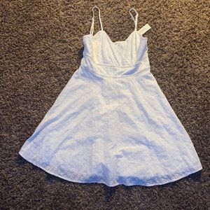 Simple cute white dress! NEW!
